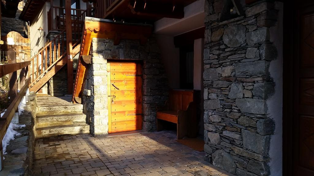 Eco Chalet Maison Dominique Challand-Saint-Anselme Buitenkant foto