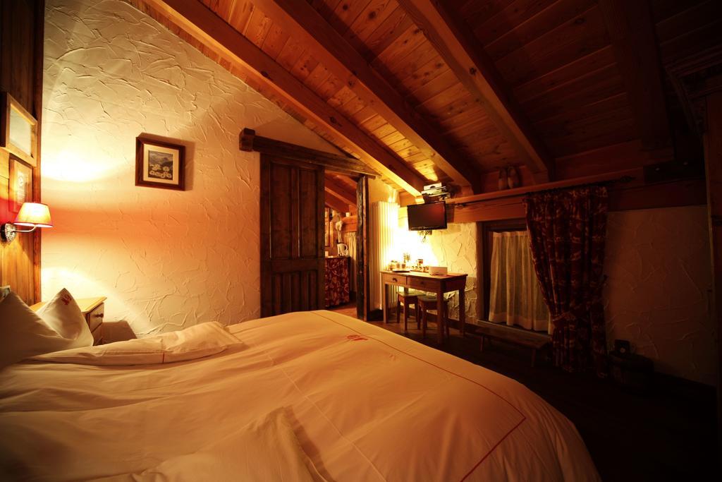 Eco Chalet Maison Dominique Challand-Saint-Anselme Kamer foto