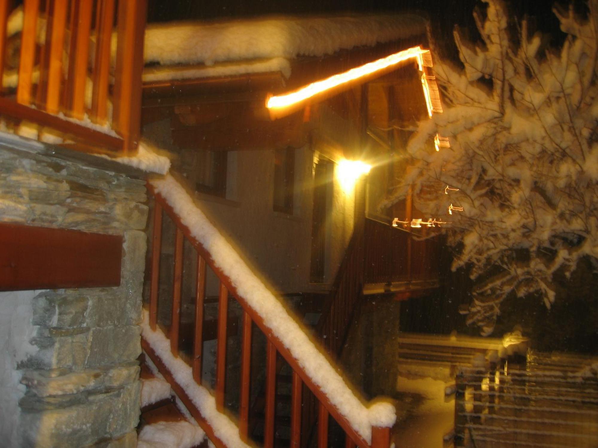 Eco Chalet Maison Dominique Challand-Saint-Anselme Buitenkant foto